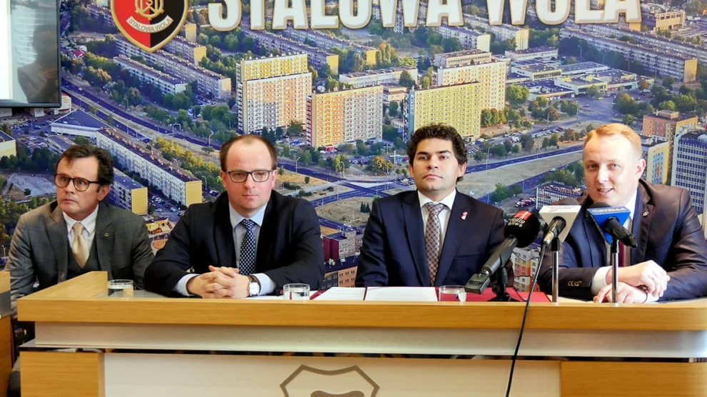 Umowa na dostawę autobusów do Stalowej Woli podpisana 070