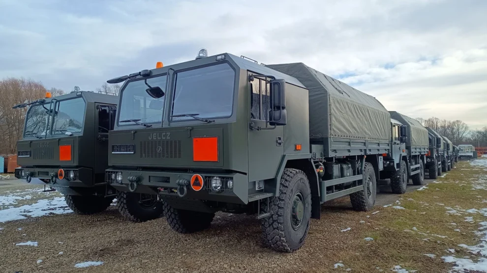 Pierwsze pojazdy Jelcz zmontowane w Oddziale Autosan 813