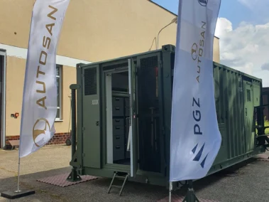 Polski kontener warsztatowy Autosanu KW1C zaprezentowany w Czechach