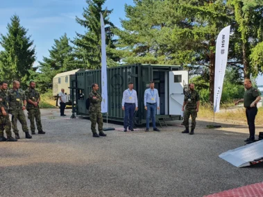 Polski kontener warsztatowy Autosanu KW1C zaprezentowany w Czechach